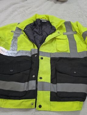 High-Visibility Safety Work Jacket in Yellow and Black